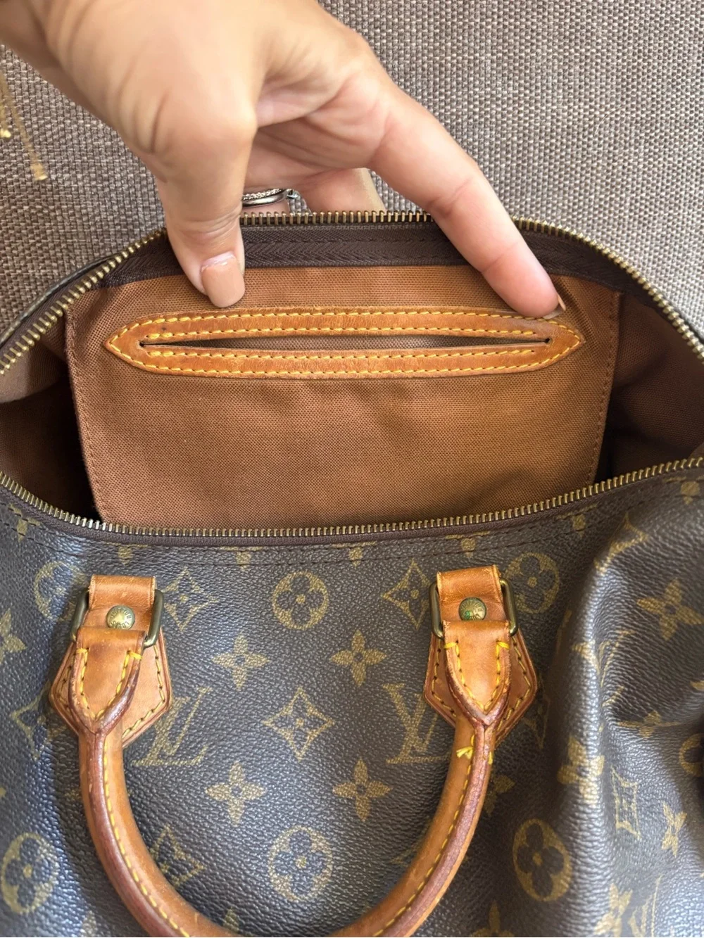 Authentic Louis Vuitton Speedy 30 monogram satchel vintage